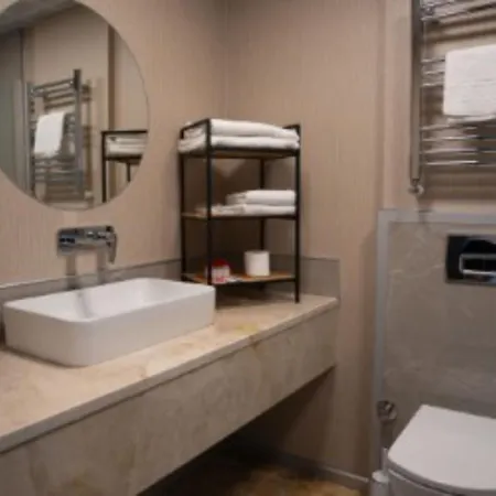 Kronos Hotel 3*