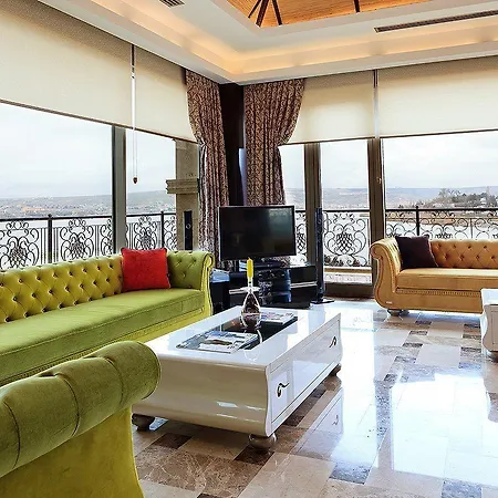 Kronos Hotel