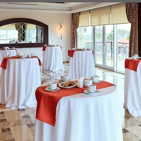 Hotel Kronos Golbası