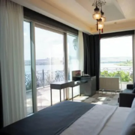 Hotel Kronos Golbası