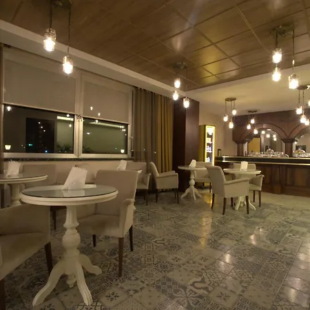 Kronos Hotel