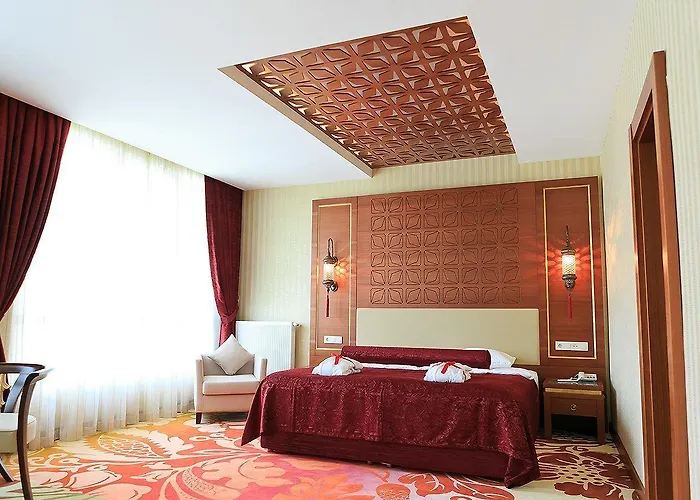 Hotel Kronos Golbası