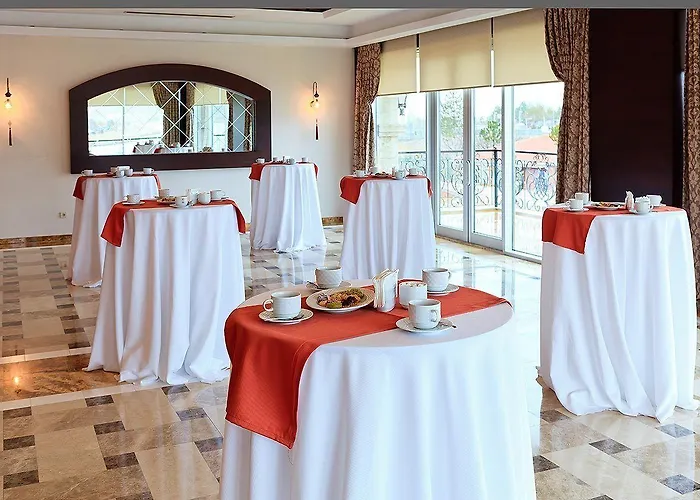 Hotel Kronos Golbası