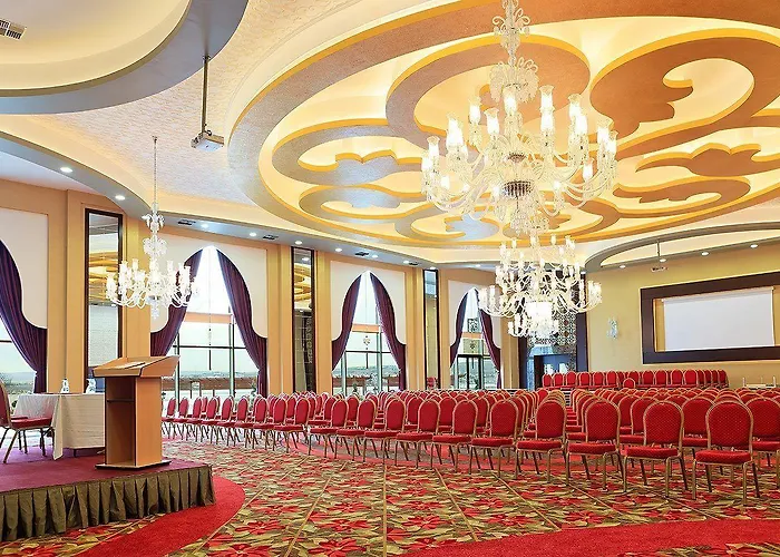 Kronos Hotel Golbası