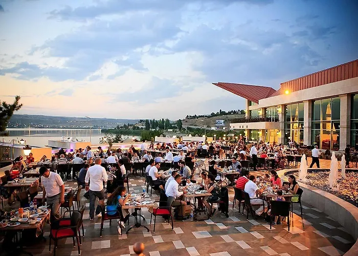 Kronos Hotel Golbası