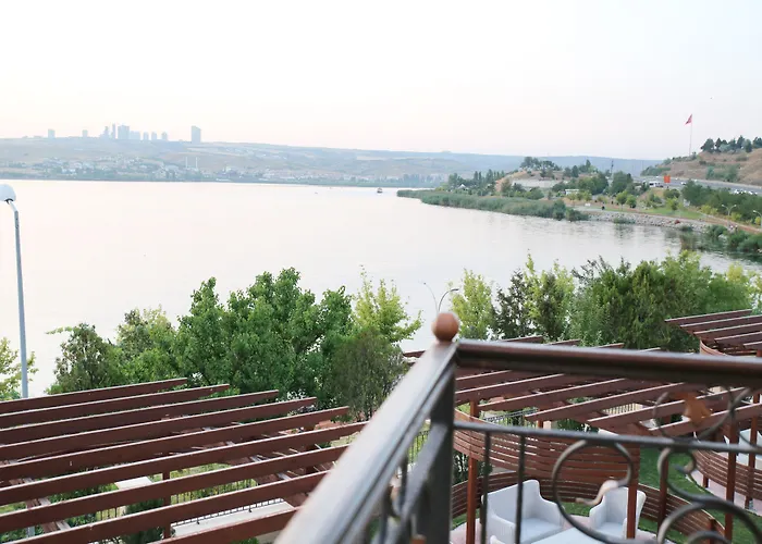 Hotel Kronos Golbası